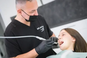 implant-art-galeria-gabinetu_2